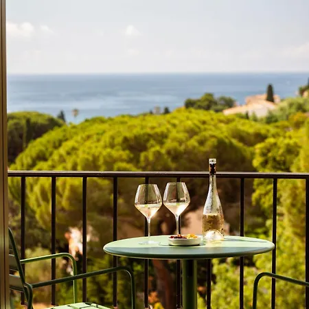 Ξενοδοχείο Du Parc Sur 4*